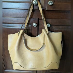 Elegant Tan Leather Tote Bag